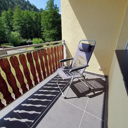 Ferienwohnung-wandersruh-oase-der-ruhe-am-malerweg-und-die-saechs-schweiz-direkt-vor-der-haustuer Hohnstein