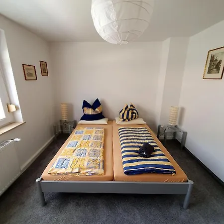 Ferienwohnung-wandersruh-oase-der-ruhe-am-malerweg-und-die-saechs-schweiz-direkt-vor-der-haustuer * Hohnstein